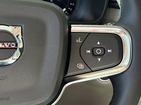 New 2026 Volvo XC40 B5 Plus w/ Protection Package Premier image 21