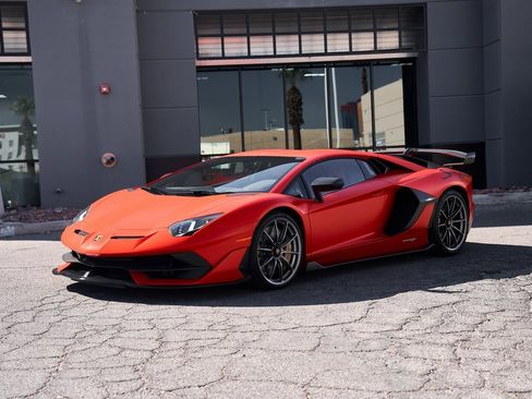 Used 2019 Lamborghini Aventador SVJ image 5