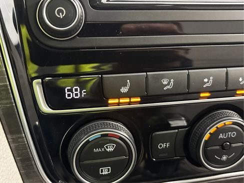 Used 2018 Volkswagen Passat 2.0T SE w/ SE Lighting Package image 44