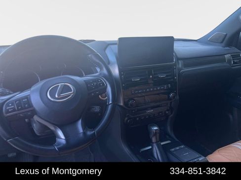 Used 2022 Lexus GX 460 image 12