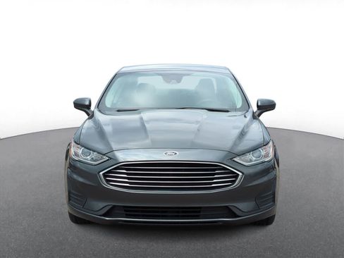 Used 2020 Ford Fusion SE FWD image 3