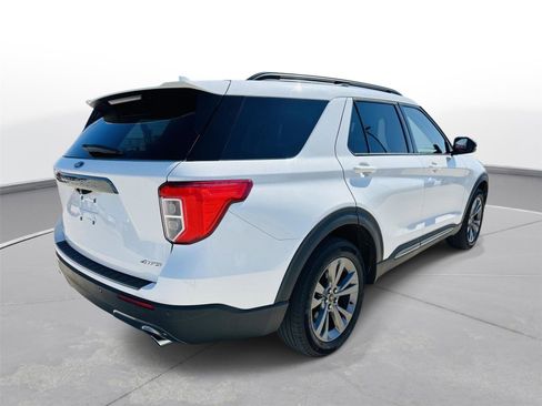 Used 2022 Ford Explorer XLT w/ Equipment Group 202A image 40
