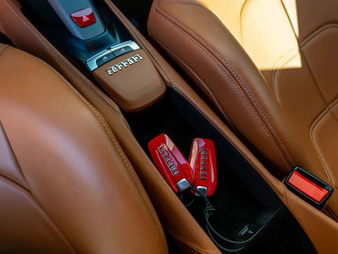 Used 2019 Ferrari 488 GTB image 64