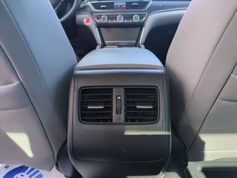 Used 2018 Honda Accord Touring image 17