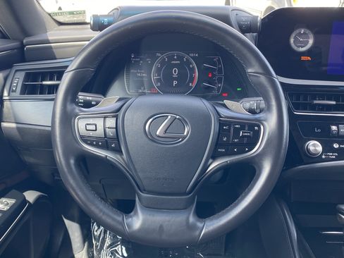 Used 2025 Lexus ES 350 w/ Accessory Package (Z2) FWD image 16