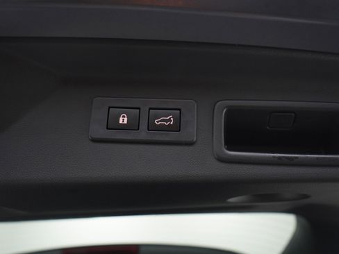 Certified 2025 Subaru Forester Premium image 17