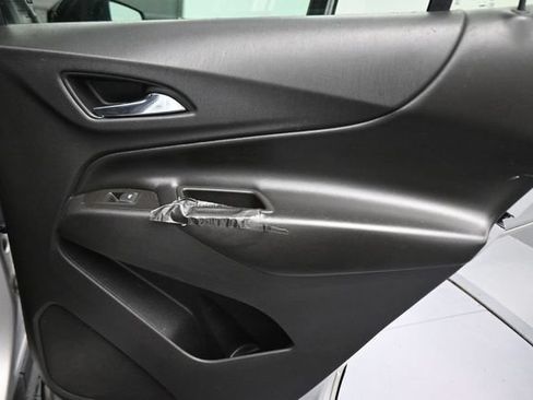 Used 2021 Chevrolet Equinox LT FWD image 23