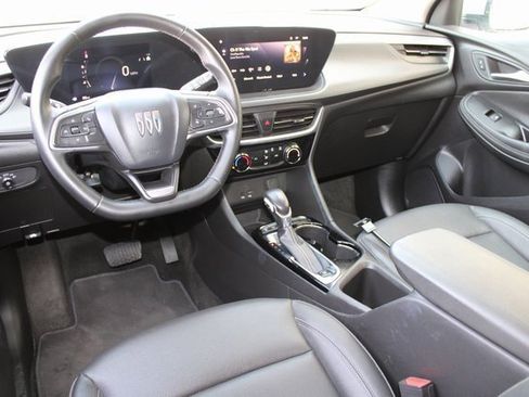 Used 2024 Buick Encore GX Sport Touring image 4