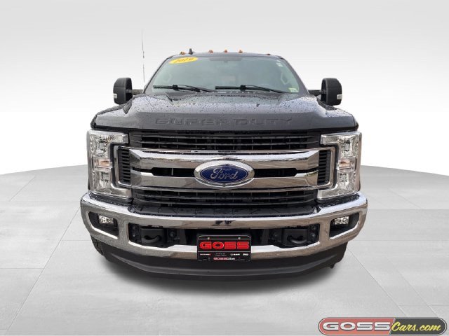 Used 2019 Ford F250 XLT w/ XLT Value Package AWD/4WD image 2