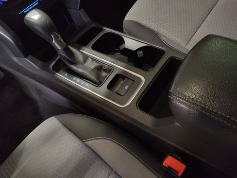 Used 2017 Ford Escape SE image 26