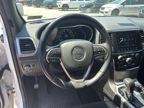 Used 2021 Jeep Grand Cherokee Laredo X AWD/4WD image 19
