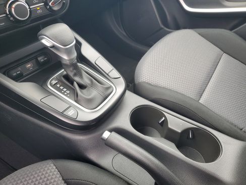 Used 2025 Kia Soul LX image 24