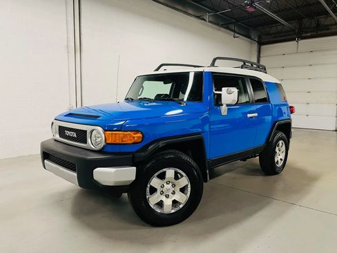 Used 2007 Toyota FJ Cruiser 4WD image 1