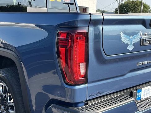 Certified 2025 GMC Sierra 1500 Denali Ultimate AWD/4WD image 10