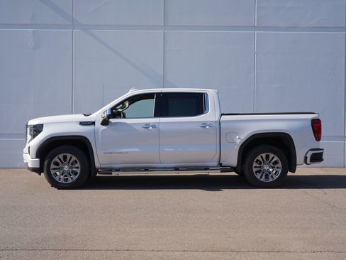 Used 2022 GMC Sierra 1500 Denali AWD/4WD image 6