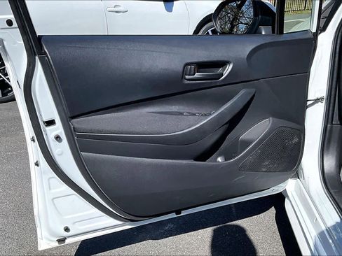 Certified 2025 Toyota Corolla LE image 21