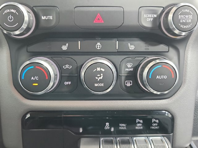 Used 2020 RAM 1500 Big Horn RWD image 17