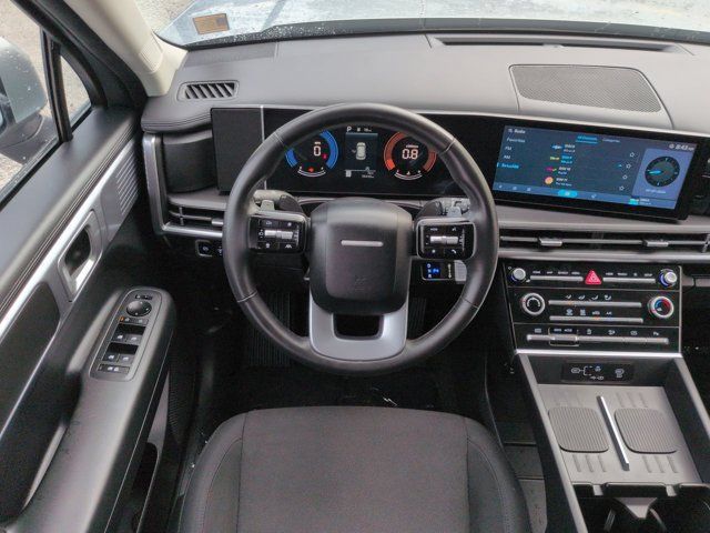 Used 2025 Hyundai Santa Fe SE FWD image 15