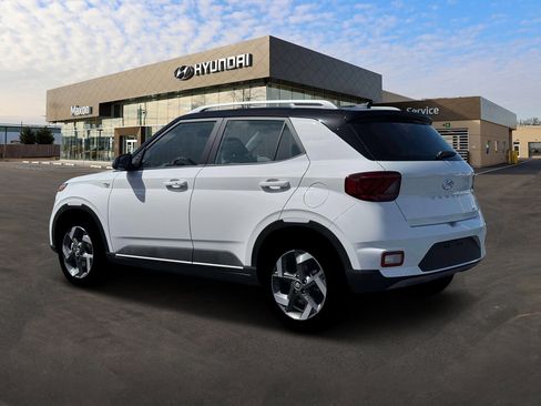 New 2026 Hyundai Venue SEL image 4