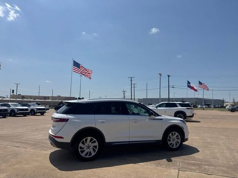 Used 2020 Lincoln Corsair FWD image 25