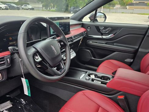 New 2025 Lincoln Corsair Grand Touring w/ Equipment Group 302A AWD/4WD image 17