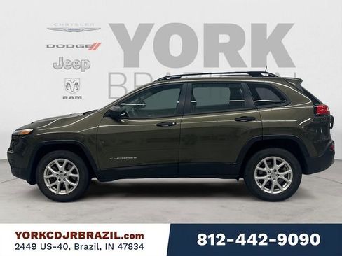 Used 2016 Jeep Cherokee Sport w/ Cold Weather Group image 2