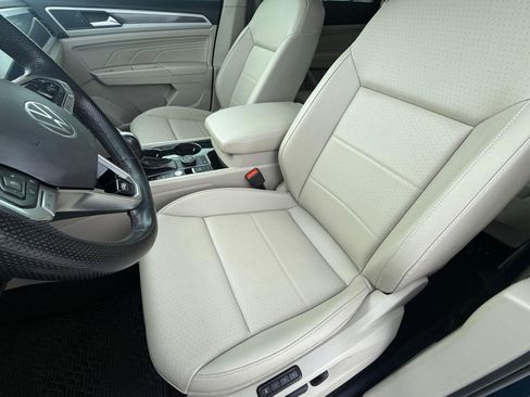 Used 2022 Volkswagen Atlas SEL R-Line image 23