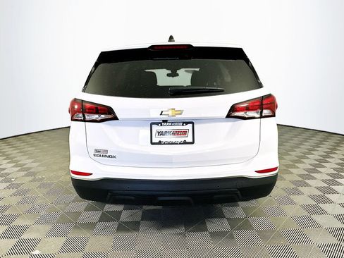 Used 2024 Chevrolet Equinox LS w/ LS Convenience Package image 11