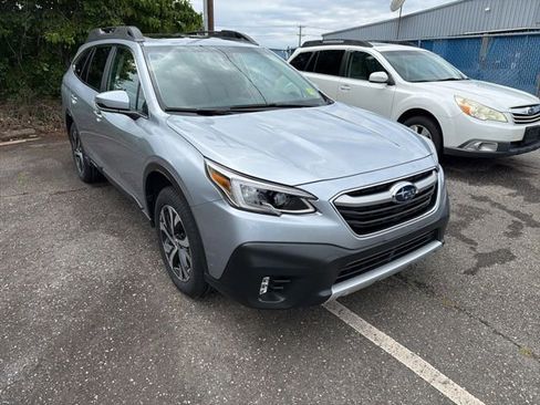 Certified 2022 Subaru Outback Limited AWD/4WD image 3