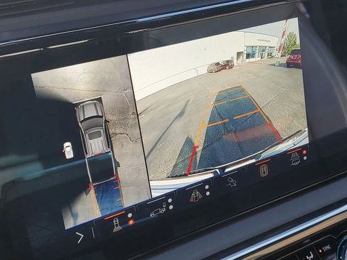 Used 2024 GMC Sierra 1500 AT4 w/ Technology Package image 18