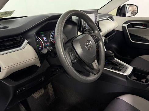 Used 2020 Toyota RAV4 XLE w/ Convenience Package image 19