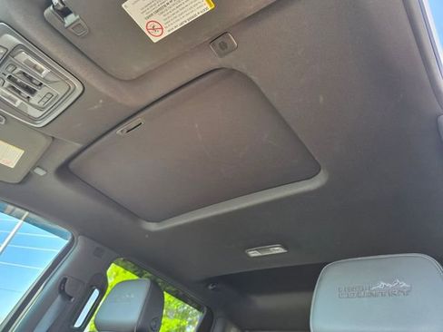 Used 2022 Chevrolet Silverado 2500 High Country w/ LPO, Dark Essentials Package AWD/4WD image 10