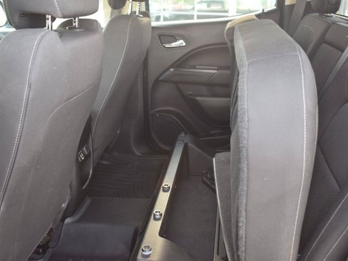Used 2019 Chevrolet Colorado LT RWD image 47