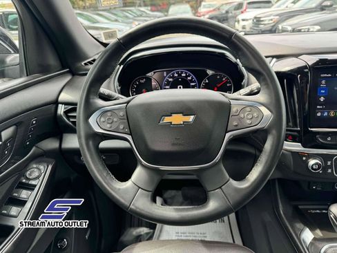 Used 2023 Chevrolet Traverse High Country image 14