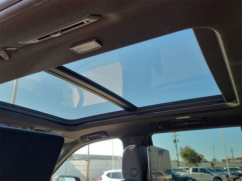 Used 2023 Cadillac Escalade Premium Luxury w/ LPO, Radiant Package image 19