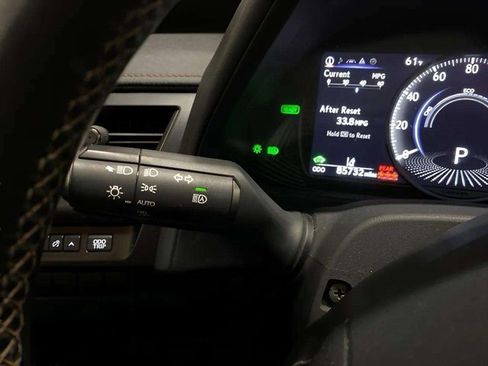 Used 2019 Lexus UX 250h w/ Premium Package image 34