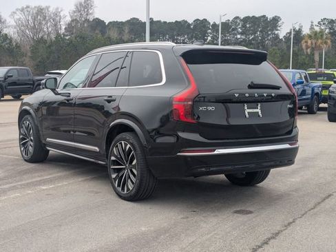Used 2025 Volvo XC90 B6 Plus image 5