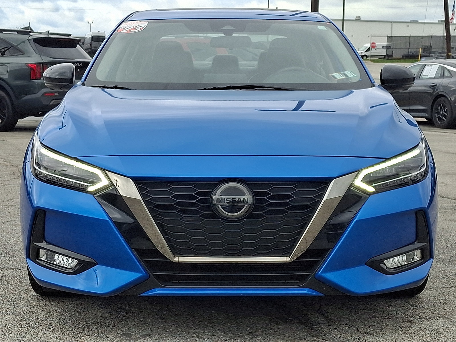 Used 2023 Nissan Sentra SR w/ SR Premium Package FWD image 2