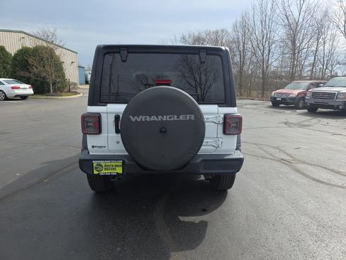 Used 2018 Jeep Wrangler Unlimited Sport S image 6