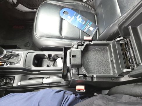 Used 2022 Jeep Gladiator Overland w/ Cold Weather Group image 67