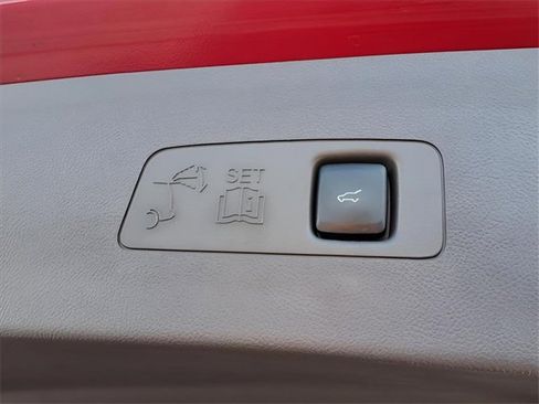 Used 2021 Lincoln Corsair AWD w/ Premium Package image 11