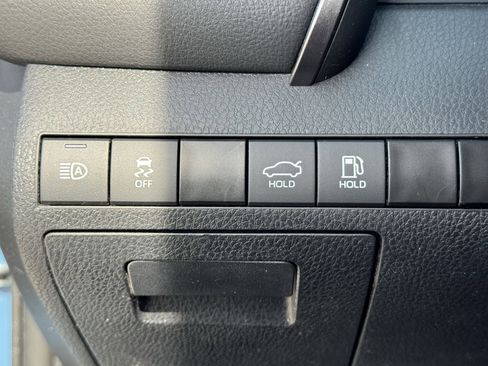 Used 2024 Toyota Camry SE w/ Convenience Package FWD image 28