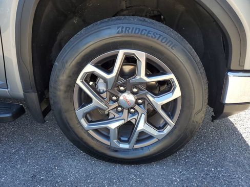 Used 2024 GMC Sierra 1500 SLT w/ SLT Premium Plus Package RWD image 5
