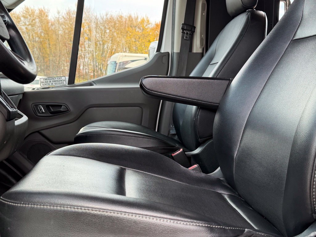 Used 2023 Ford Transit 350 XL AWD/4WD image 4