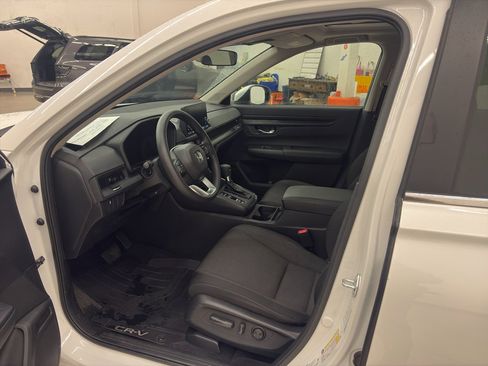 Used 2024 Honda CR-V EX image 12