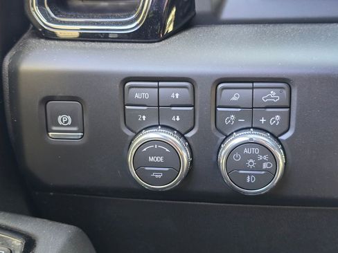 New 2026 GMC Sierra 1500 AT4 w/ AT4 Premium Package AWD/4WD image 18