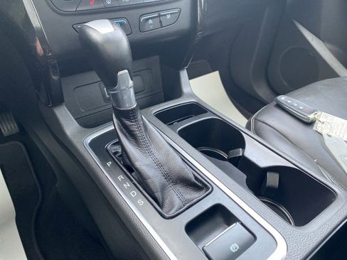 Used 2017 Ford Escape Titanium image 32