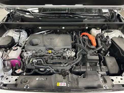 Certified 2024 Toyota RAV4 SE w/ Convenience Package image 31