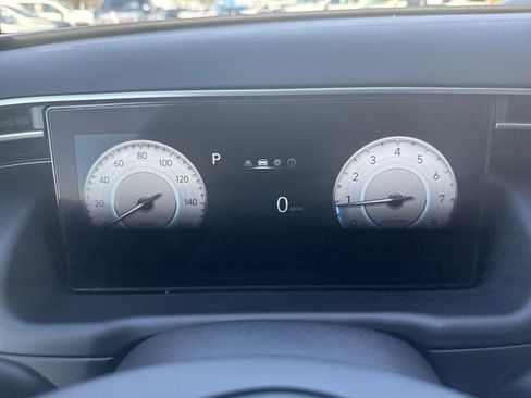 Used 2022 Hyundai Santa Cruz SEL Premium image 16