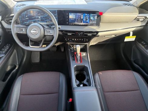 New 2026 Nissan Kicks SR FWD image 8
